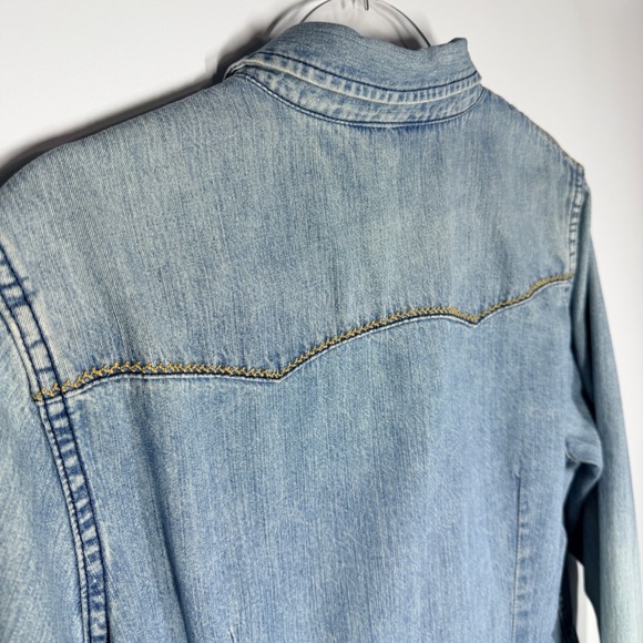 Sundance Vintage Denim Western Pearl Snap Button Shirt Size 14 Light Wash - Picture 8 of 11